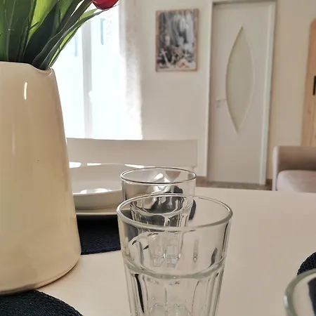 Dimora Amira 莫诺波利