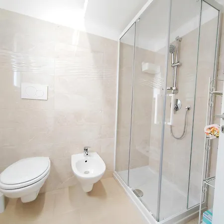 Dimora Amira * 莫诺波利